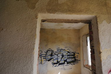 Graffiti Wall - Photo by Maro - super, maro (2014)