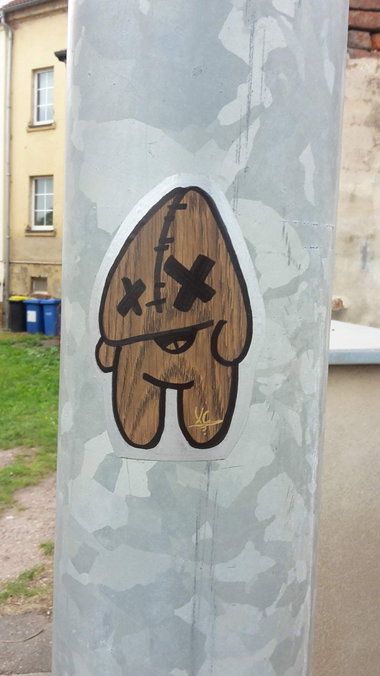 Graffiti Wall - Photo by Marzimotto - Schablone, Character, Aufkleber (2018)