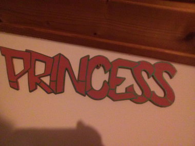 Graffiti Wall - Photo by Marzimotto - Holz, Designed (2019)