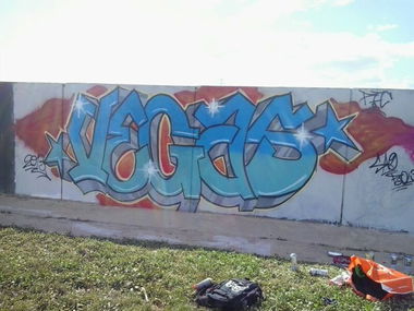 Graffiti Wall - Photo by MatVegas - vegas (2013)