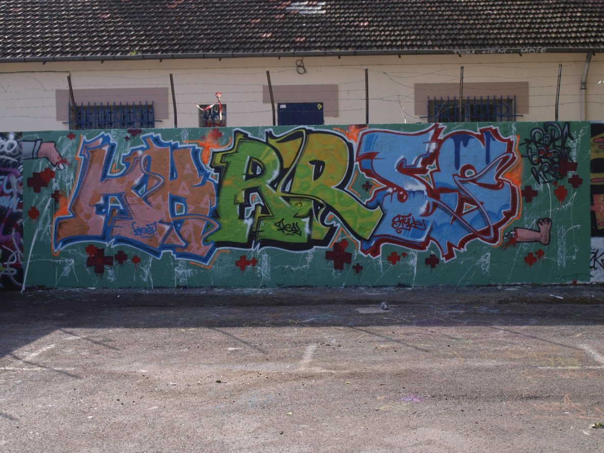 Graffiti Wall - Photo by Matracke - krs, kkrrss, track (2013)