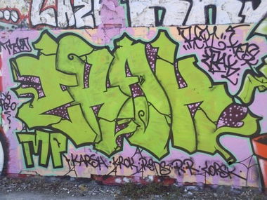 Graffiti Wall - Photo by Matracke - track, matracke, latracktion