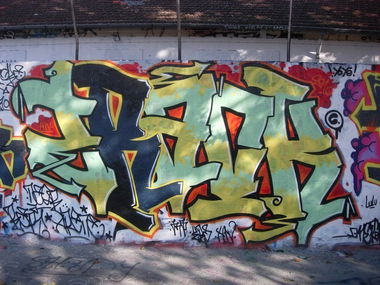 Graffiti Wall - Photo by Matracke - track, matracke, latracktion