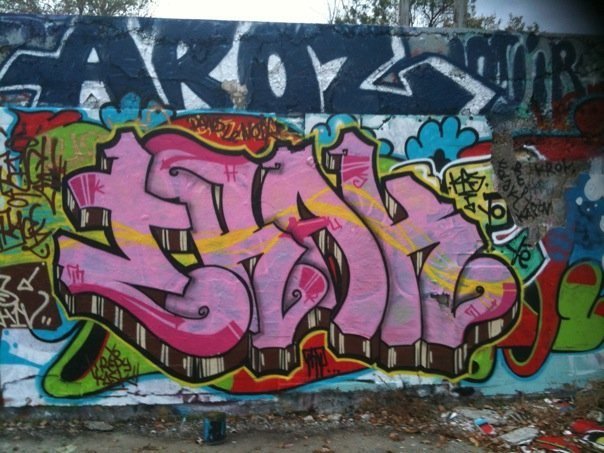 Graffiti Wall - Photo by Matracke - track, matracke, latracktion