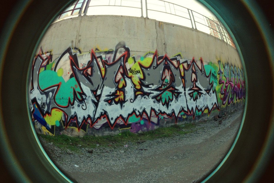 Graffiti Wall - Photo by Mazne88