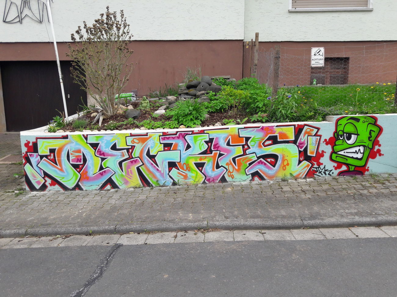Graffiti Wall - Photo by Meckes