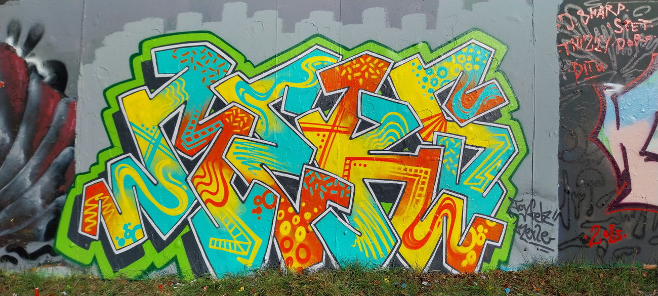 Graffiti Wall - Photo by Meckes