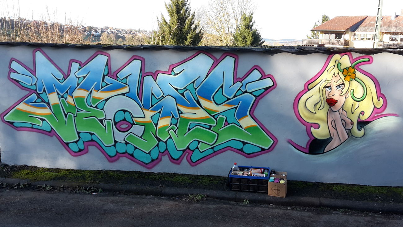 Graffiti Wall - Photo by Meckes - Blond, nackt, tfk (2018)