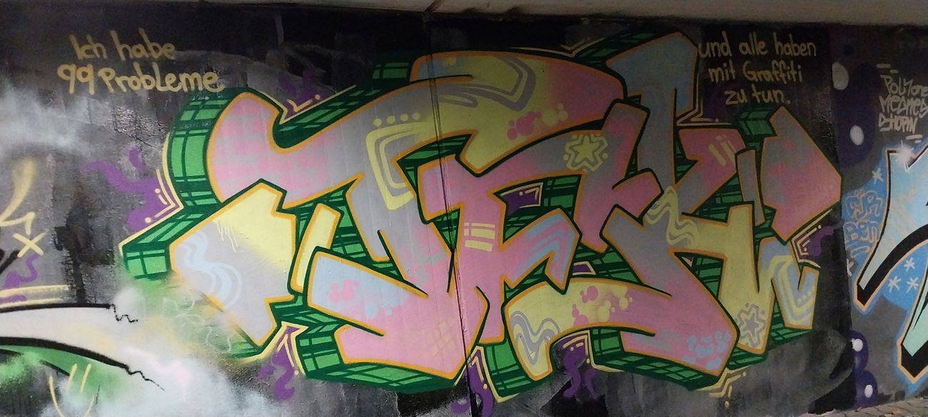 Graffiti Wall - Photo by Meckes