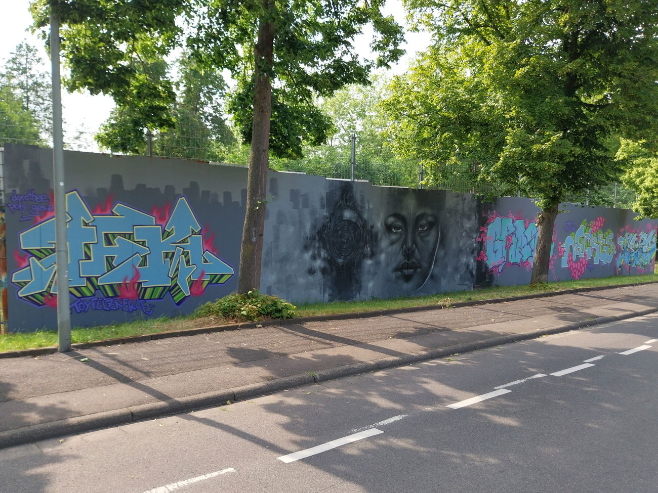 Graffiti Wall - Photo by Meckes