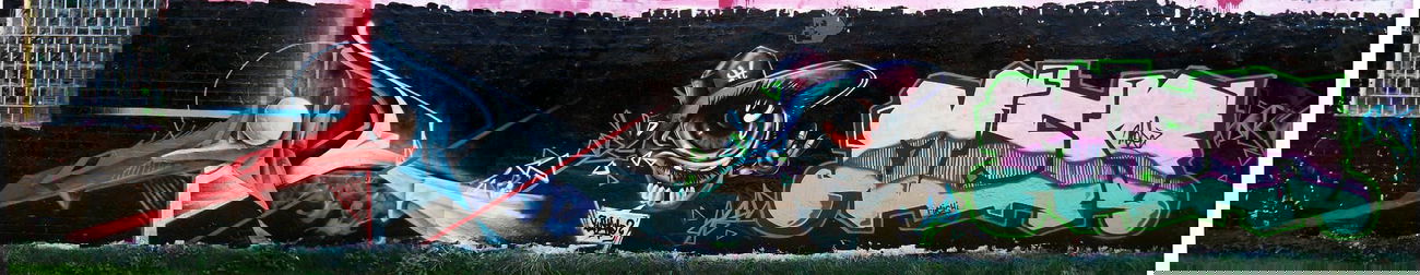 Graffiti Wall - Photo by MeraOne - your, hctr, mer (2013)