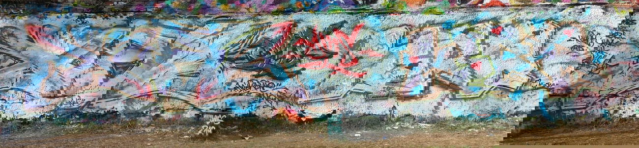 Graffiti Wall - Photo by MeraOne - huba, mera, oms (2014)