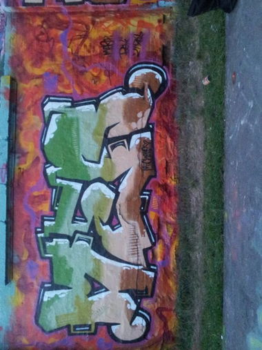 Graffiti Wall - Photo by MeraOne - mera, mer (2013)