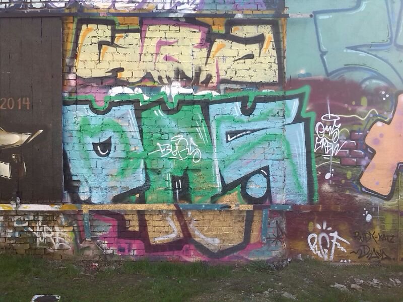Graffiti Wall - Photo by MeraOne - huba, hba, oms (2014)