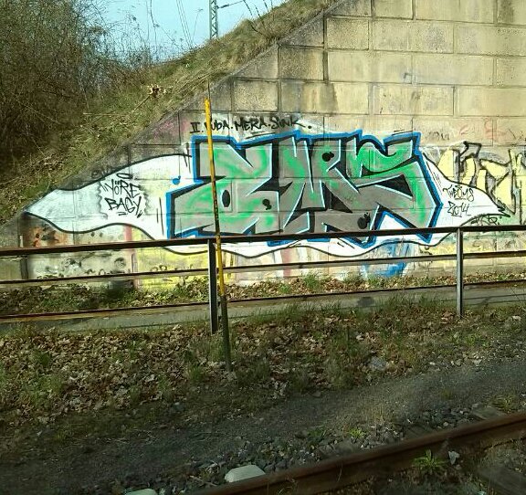 Graffiti Wall - Photo by MeraOne - oms (2014)