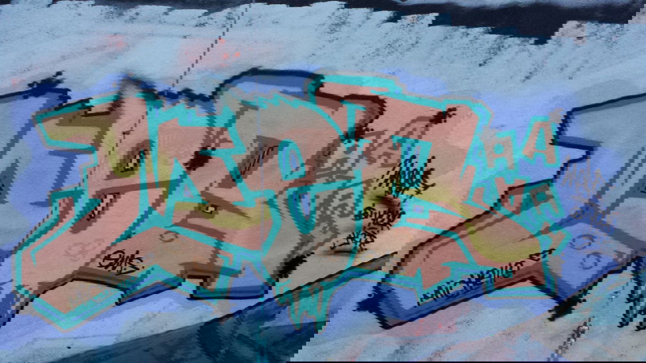 Graffiti Wall - Photo by MeraOne - mera, mer, meraaaa (2014)