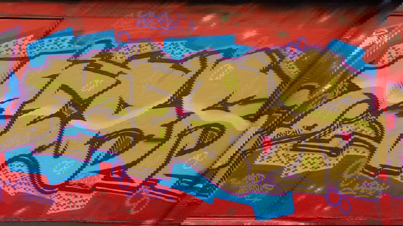 Graffiti Wall - Photo by MeraOne - mera, mer, oms (2014)