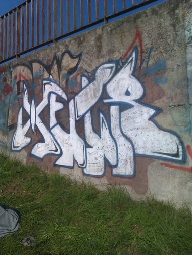 Graffiti Wall - Photo by MetRio - metr