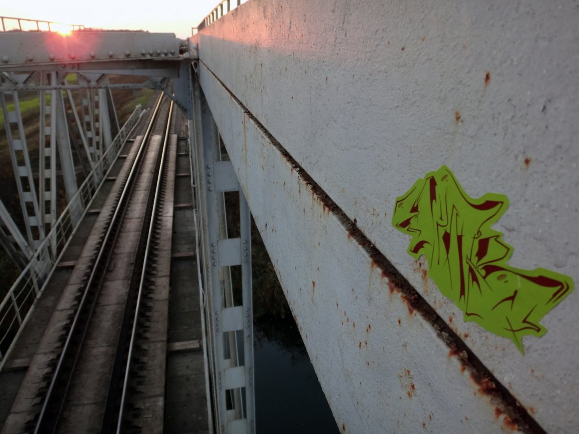 Graffiti Artwork - Photo by Metko - Sticker, Lutsk, Metko (2014)