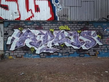 Graffiti Wall - Photo by Meyerundschmidt - Apris (2013)