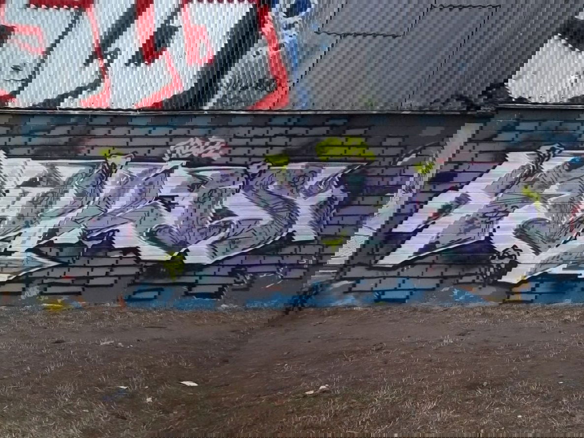 Graffiti Wall - Photo by Meyerundschmidt - Apris (2013)