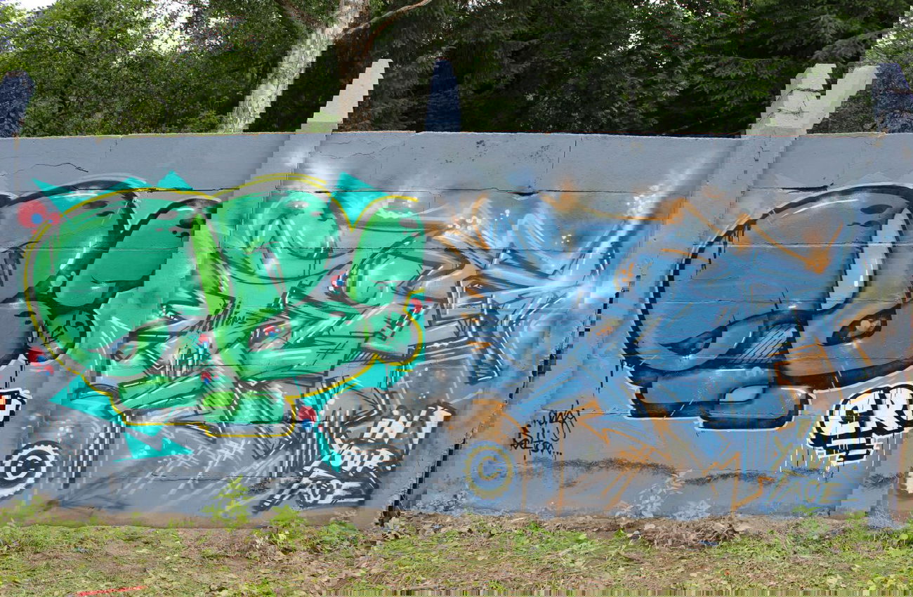 Graffiti Bombing - Photo by Meyerundschmidt - Ob, Iyf, inyourface (2013)