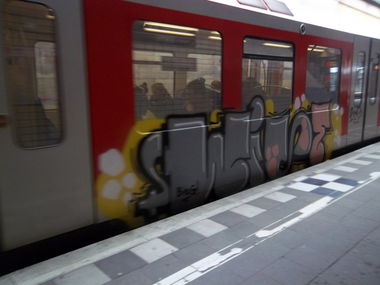 Graffiti Train - Photo by Meyerundschmidt - Wise, Hamburg (2014)
