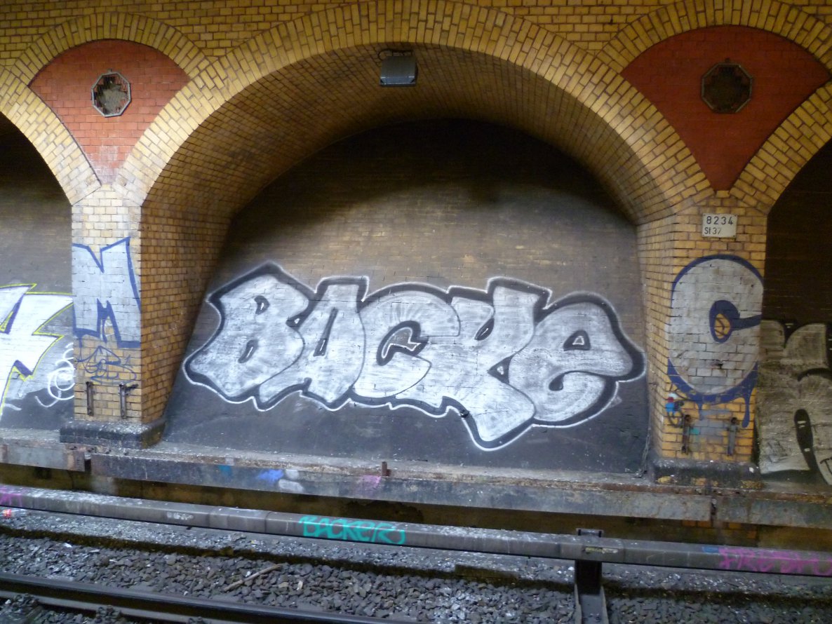 Graffiti Wall - Photo by Meyerundschmidt - Backe, Berlin