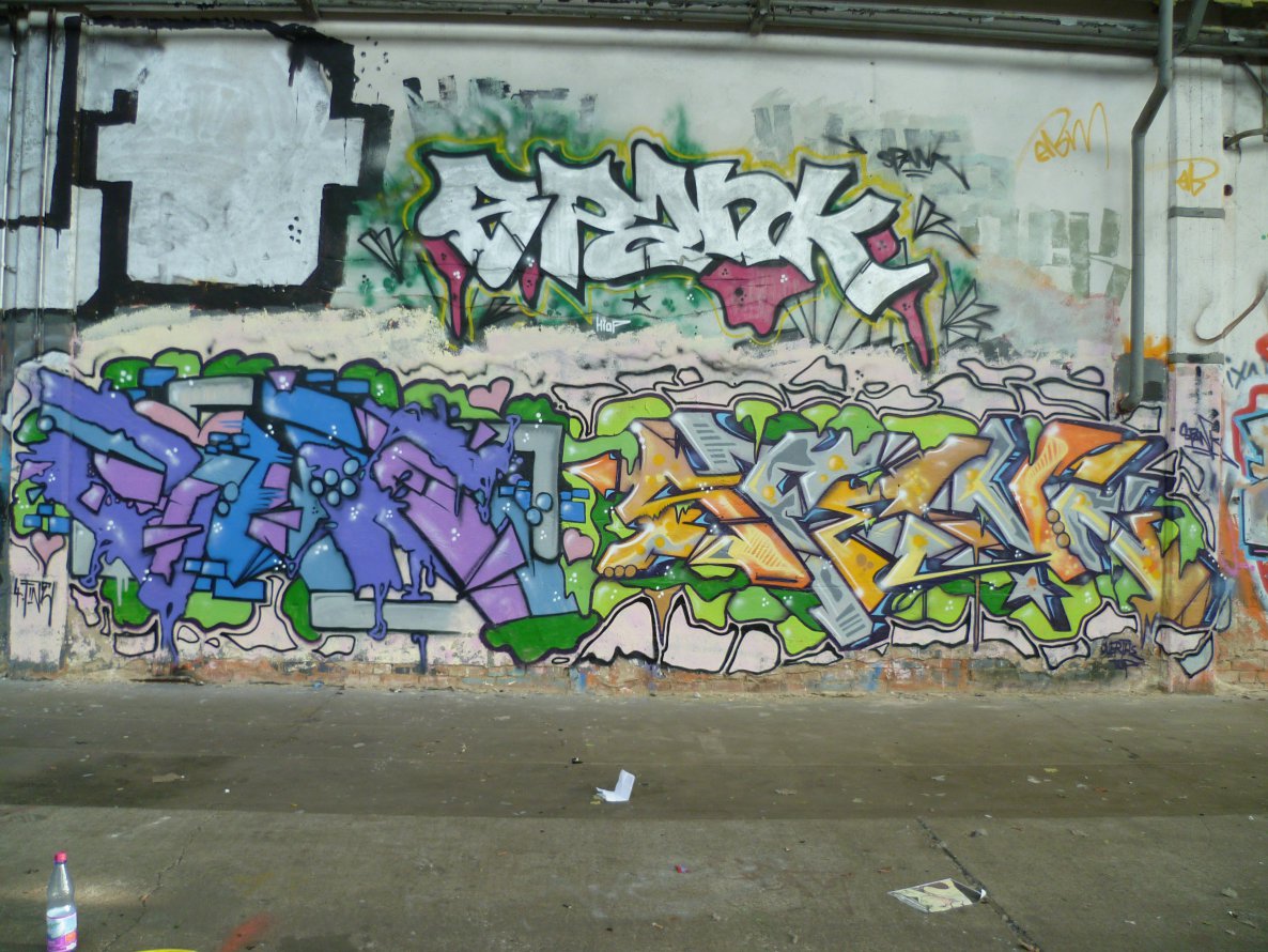 Graffiti Wall - Photo by Meyerundschmidt - Spank, Spenk, Fine (2014)