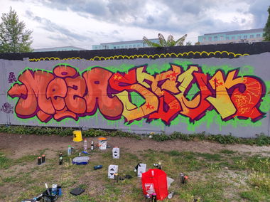 Graffiti Wall in Berlin - Photo by MezaEC - Walls, Stuk, EC (2024)