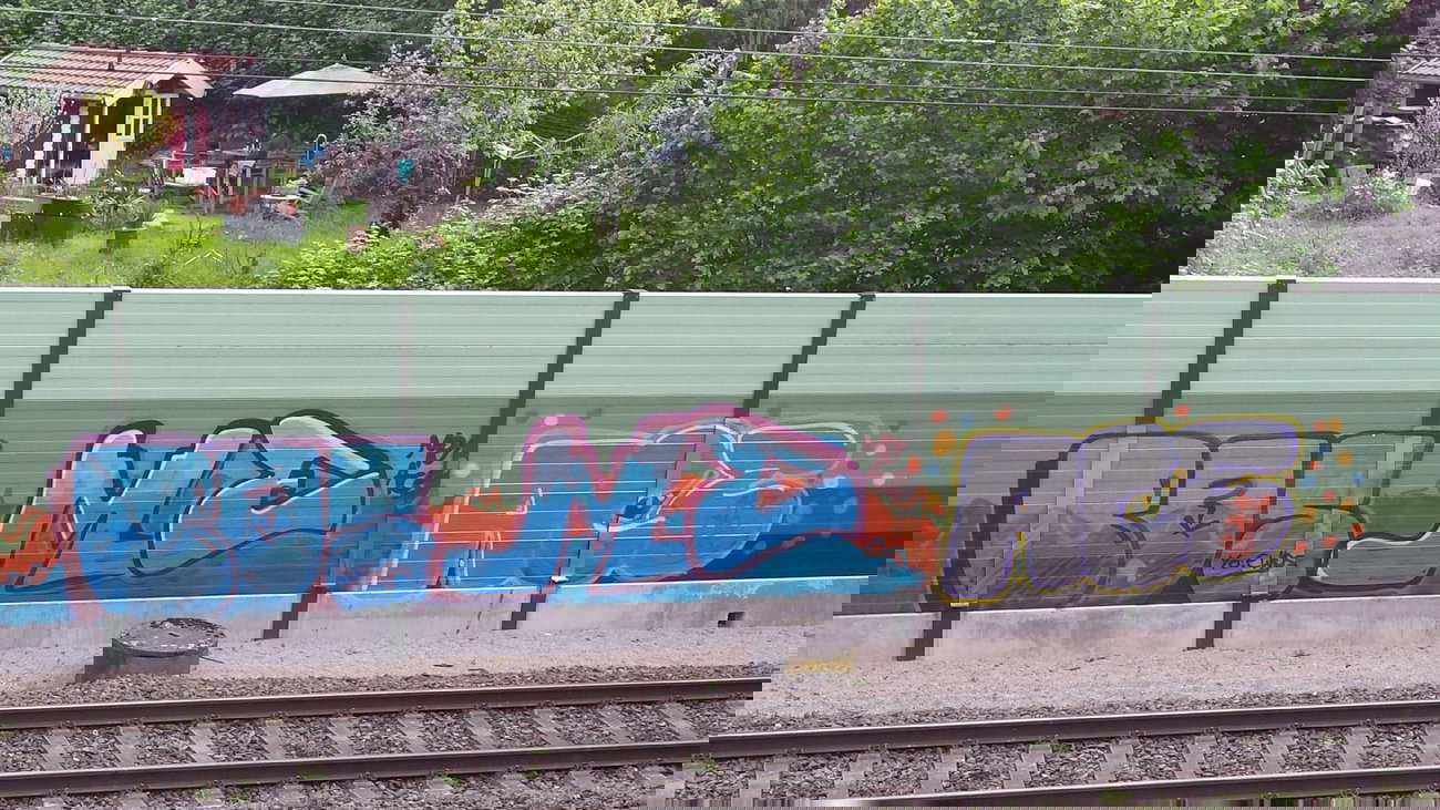 Graffiti Wall - Photo by MichaelError - Bos, Me, Ace