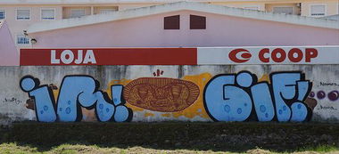 Graffiti Bombing in Portugal - Photo by MigMig