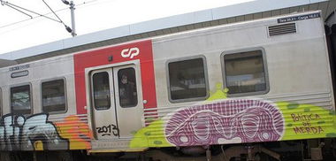 Graffiti Train in Setubal - Photo by MigMig
