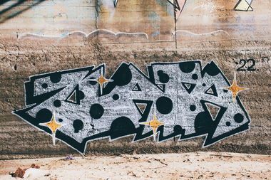 Graffiti Wall - Photo by Mikulishna (2022)