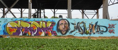 Graffiti Wall - Photo by Mind21 - mind, blown, suk (2016)
