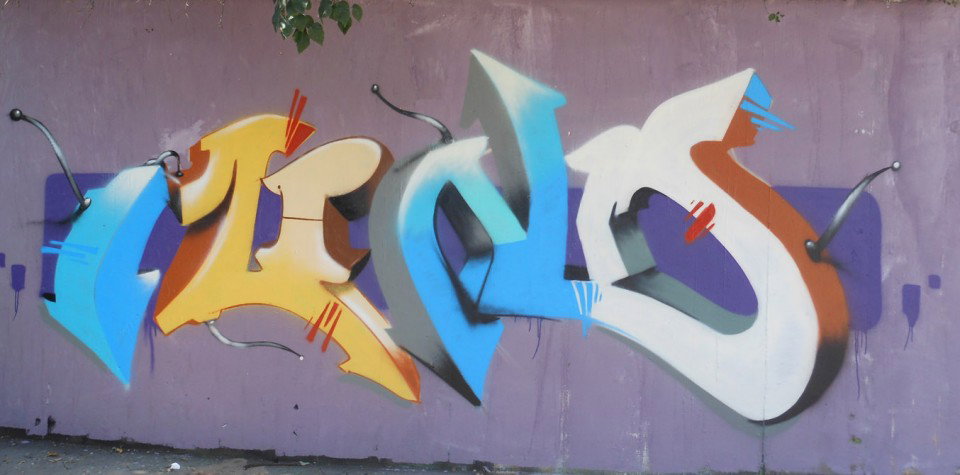 Graffiti Wall - Photo by Mind21