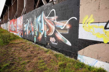 Graffiti Wall - Photo by Mind21