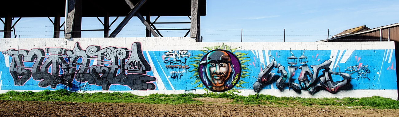 Graffiti Wall - Photo by Mind21 - mind21, cesar106 (2017)