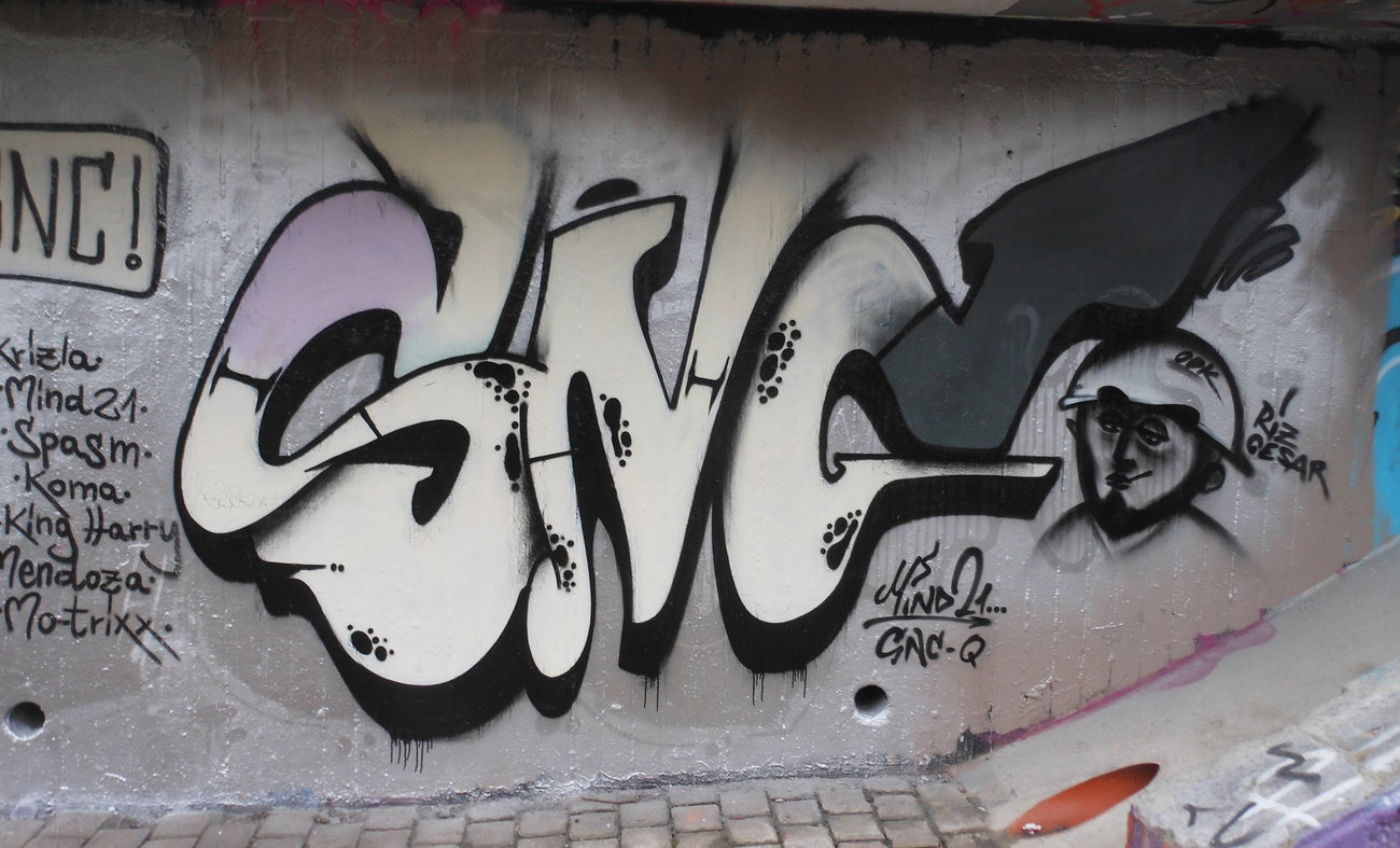 Graffiti Wall - Photo by Mind21 - mind21, mindstyles, mind