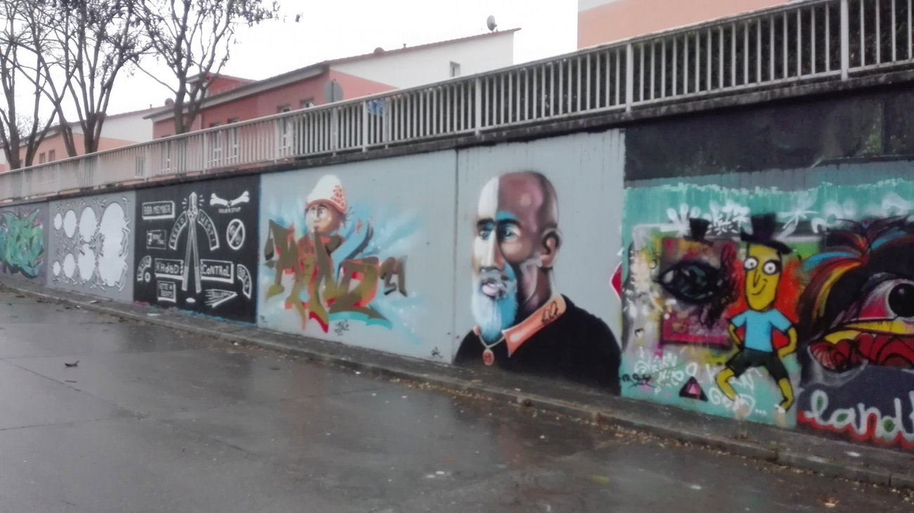 Graffiti Wall - Photo by Mind21