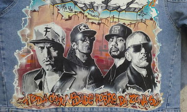 Graffiti Wall - Photo by Minu