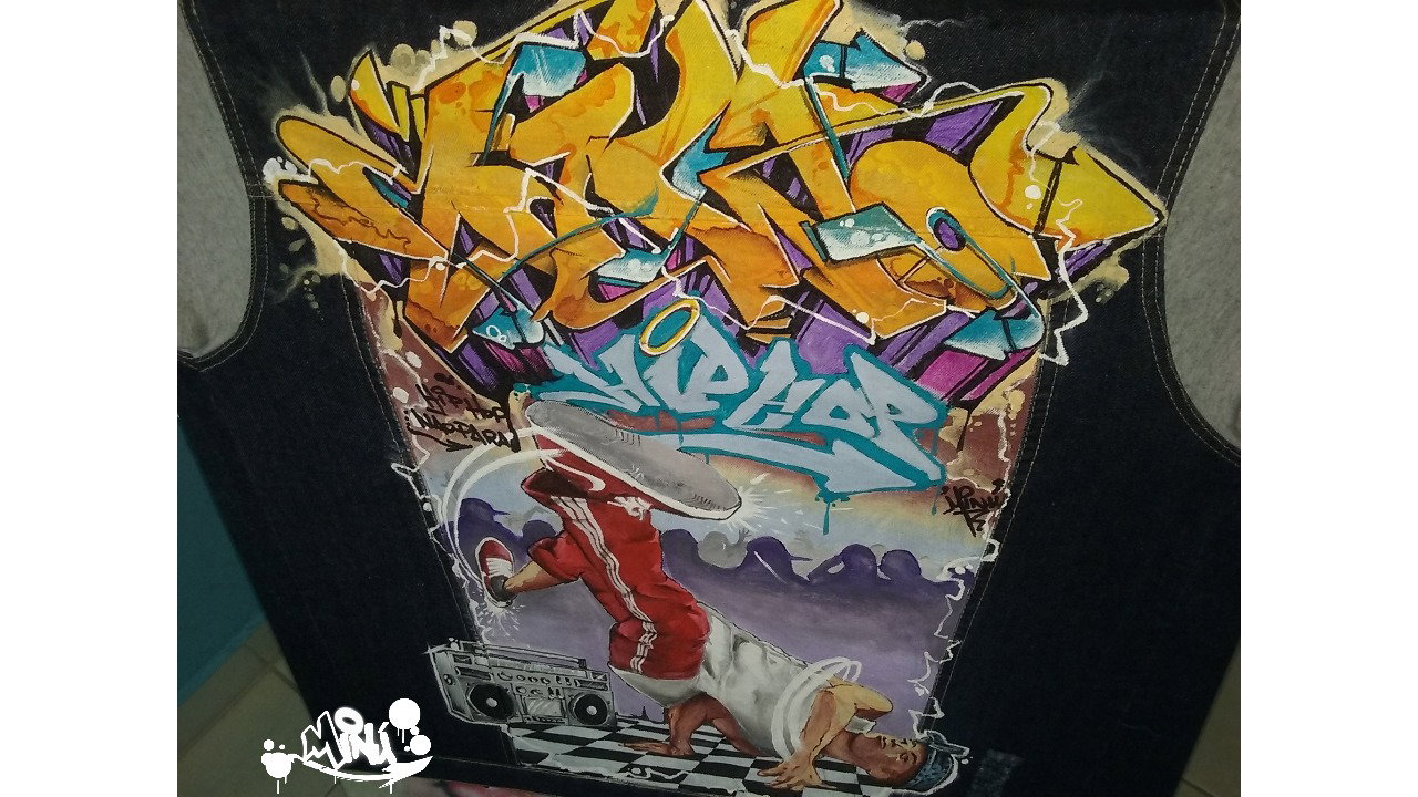 Graffiti Wall - Photo by Minu (2016)