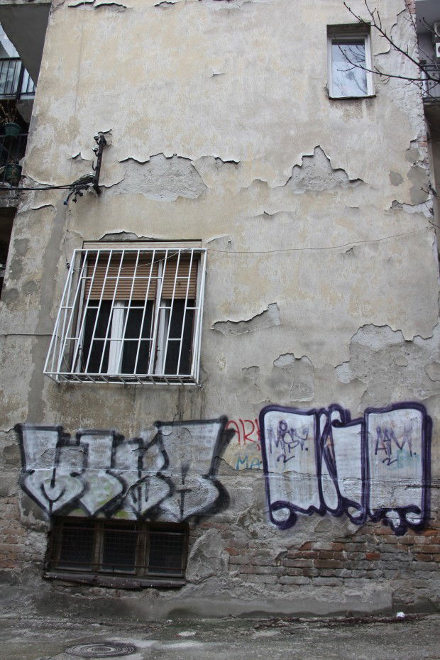 Graffiti Bombing in Serbia - Photo by Mist52 (2013)