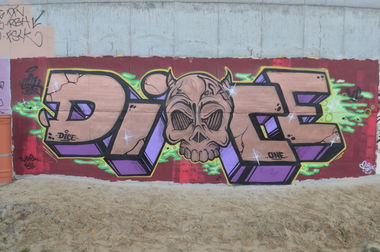 Graffiti Wall in Celle - Photo by MisterDiceOne - Dice, skull, block