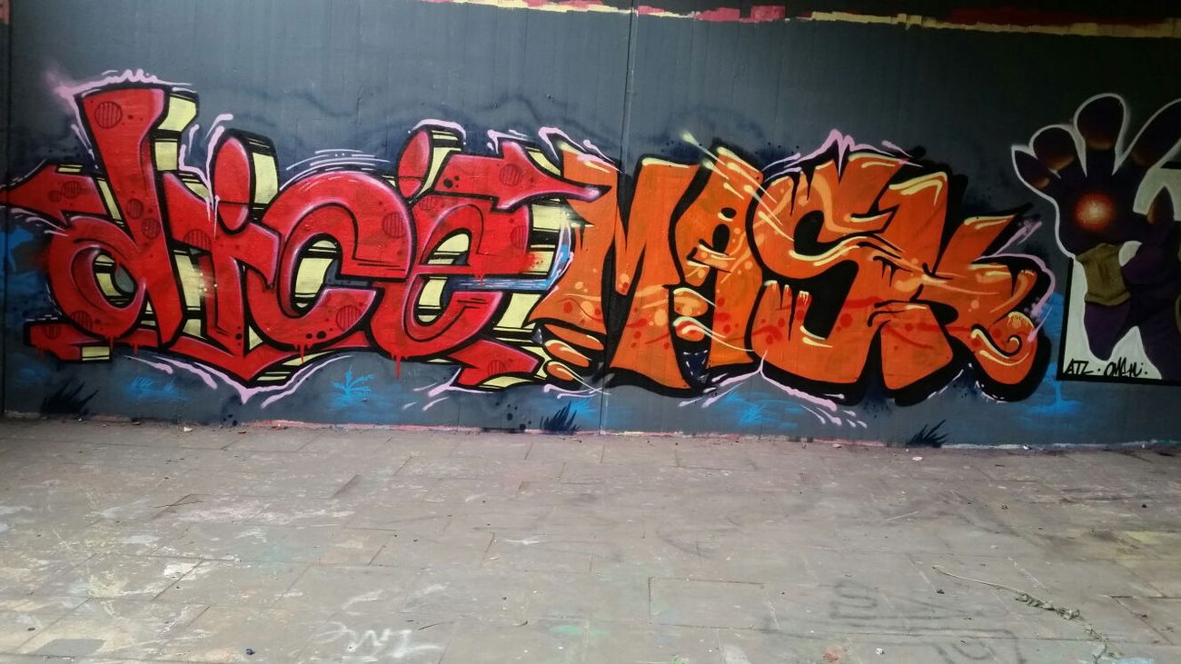 Graffiti Wall - Photo by MisterDiceOne - hall, graffiti, Dice