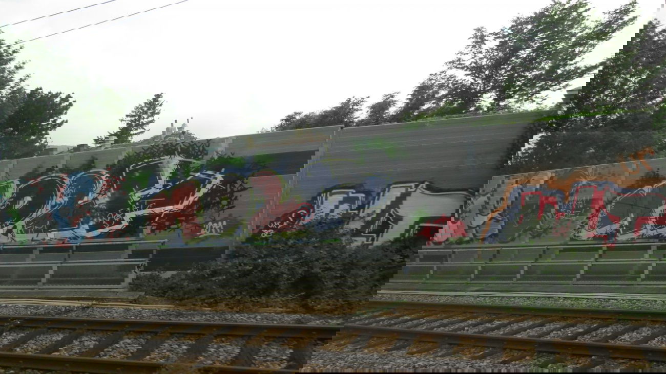 Graffiti Wall in Vienna - Photo by MisterSchnebshod - line, wien, vienna (2011)