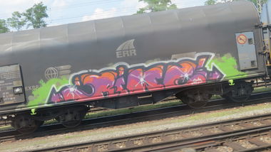 Graffiti Train in Linz - Photo by MisterSchnebshod - riwe, freight, linz (2013)