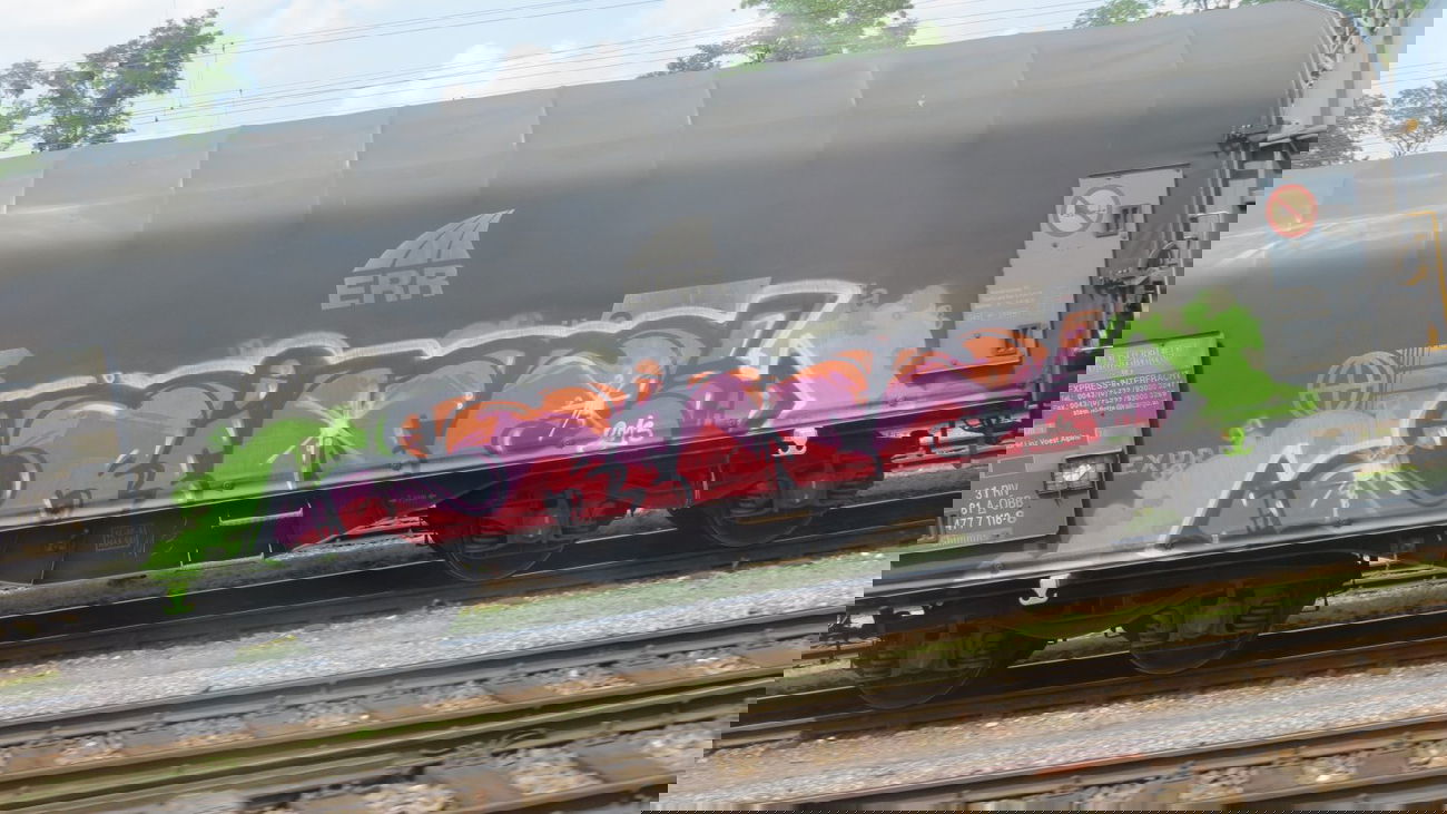 Graffiti Train in Linz - Photo by MisterSchnebshod - riwe, freight, linz (2013)