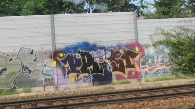 Graffiti Wall in Vienna - Photo by MisterSchnebshod - prost, line, wien (2013)