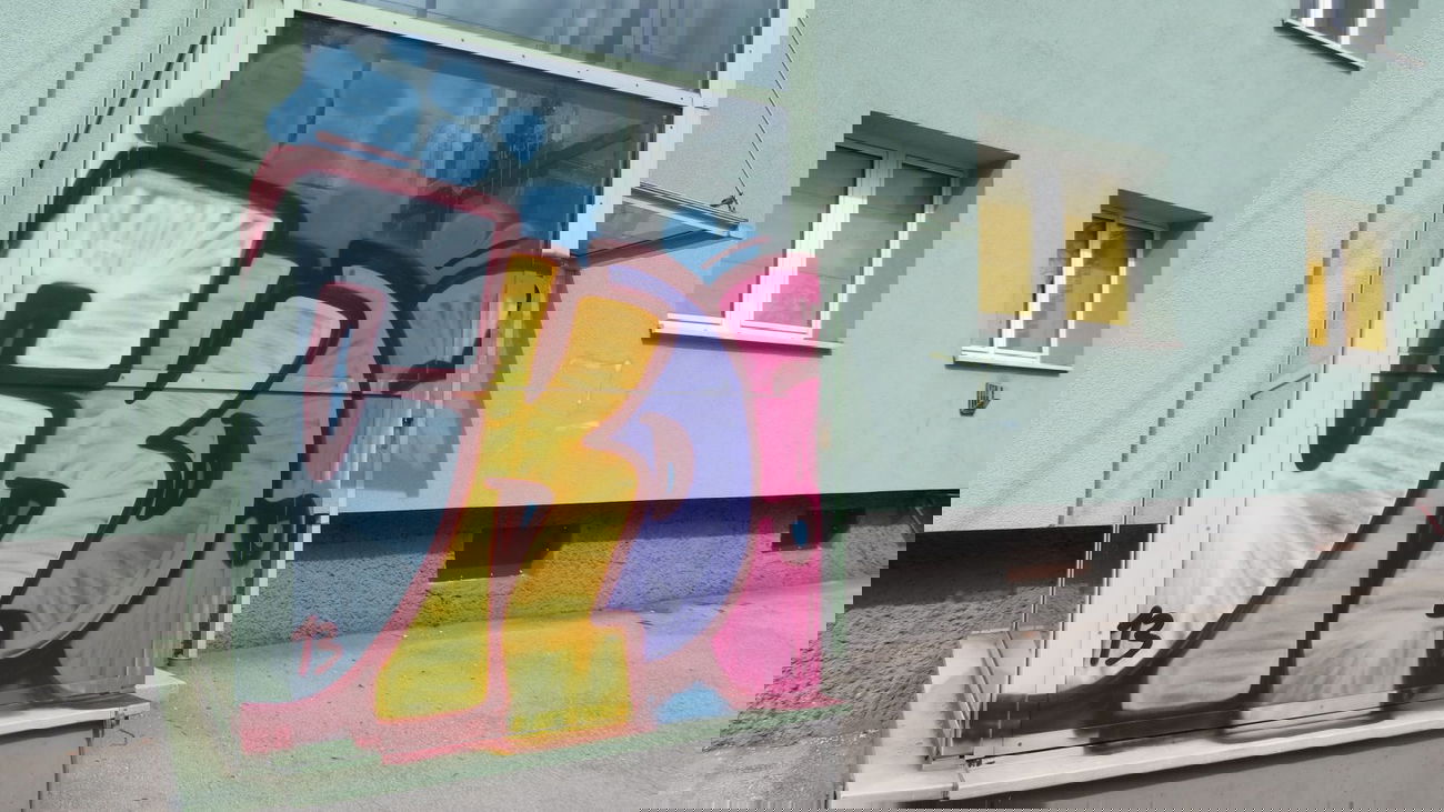 Graffiti Bombing in Linz - Photo by MisterSchnebshod - ckds (2013)